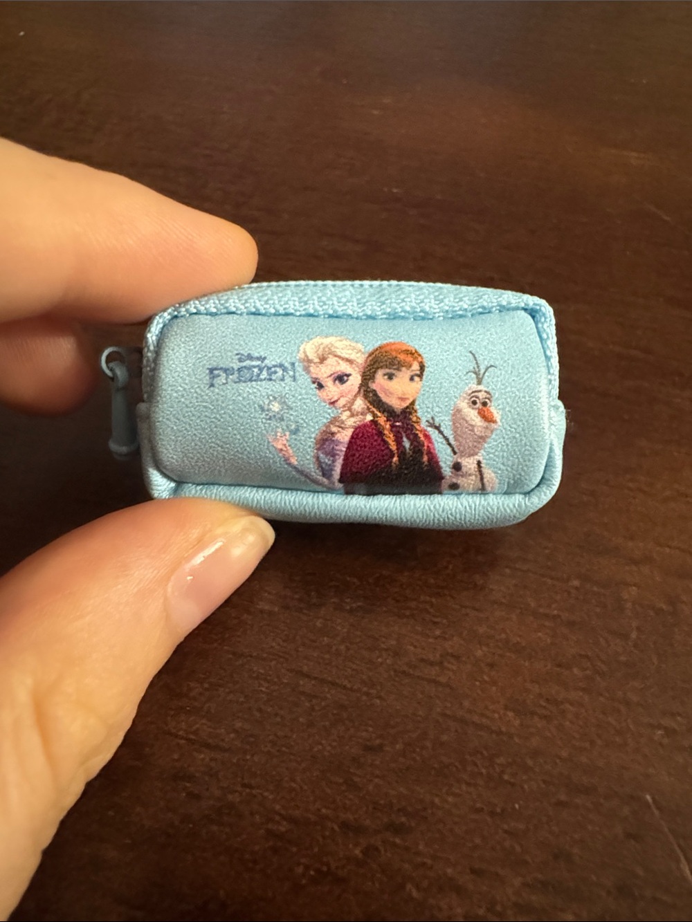 BRAND NEW- ULTRA RARE Zuru Disney's Mini Brands series 3 Frozen pencil case.